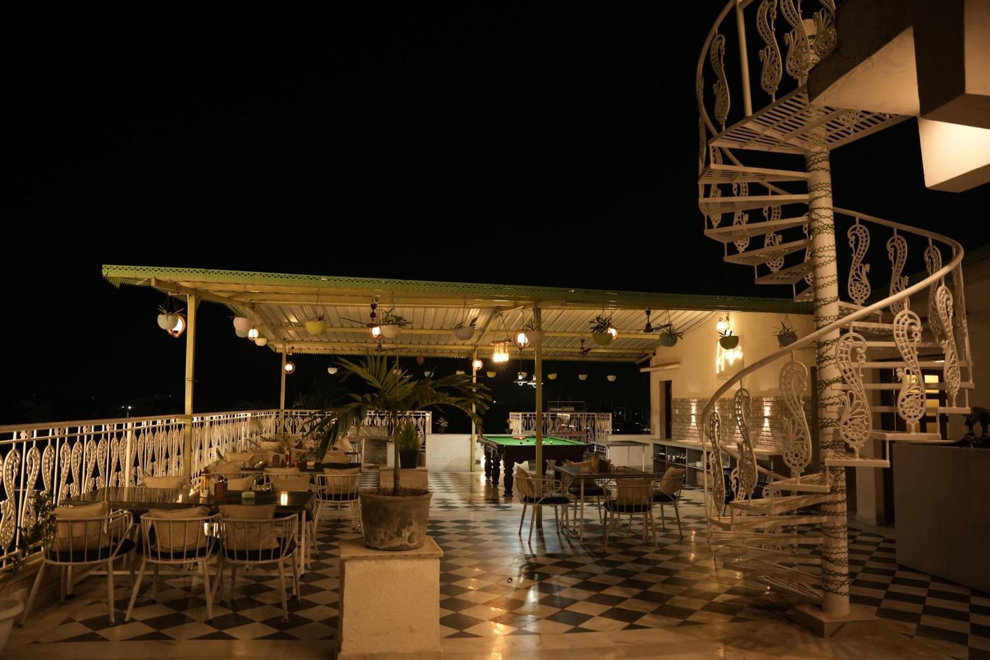 Hotel Karohi Villa Ουνταϊπούρ Εξωτερικό φωτογραφία