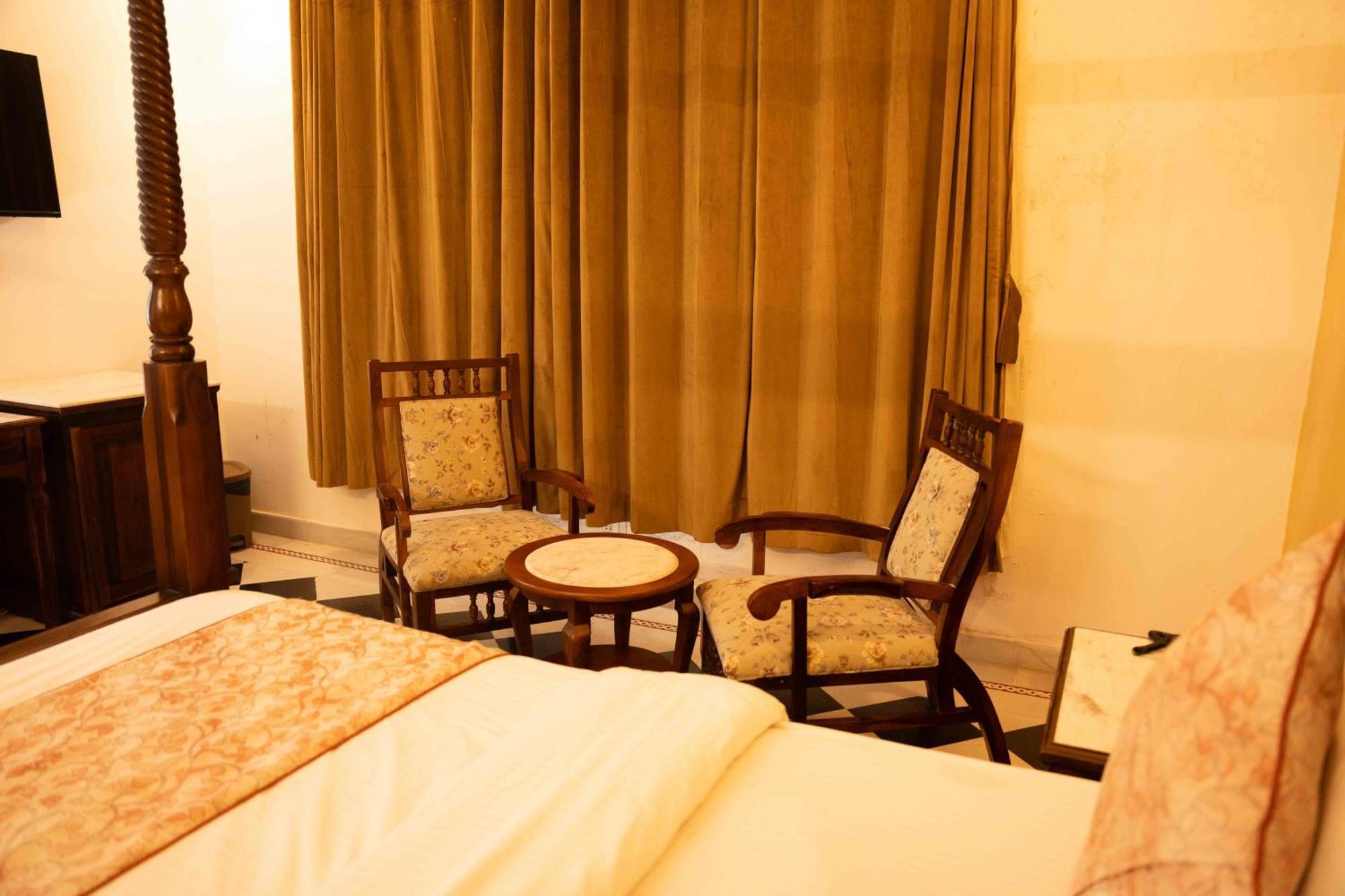 Hotel Karohi Villa Ουνταϊπούρ Εξωτερικό φωτογραφία