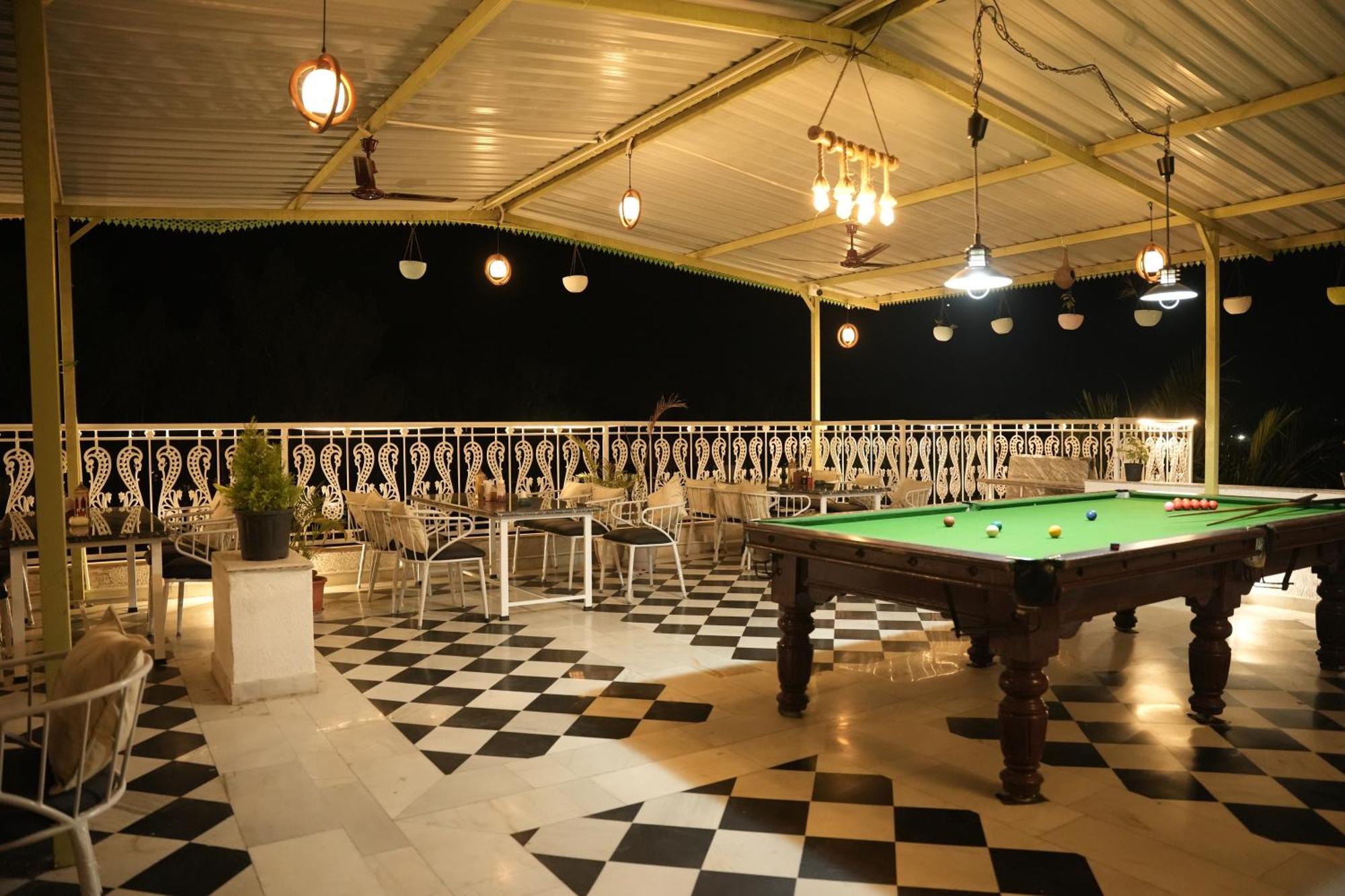 Hotel Karohi Villa Ουνταϊπούρ Εξωτερικό φωτογραφία
