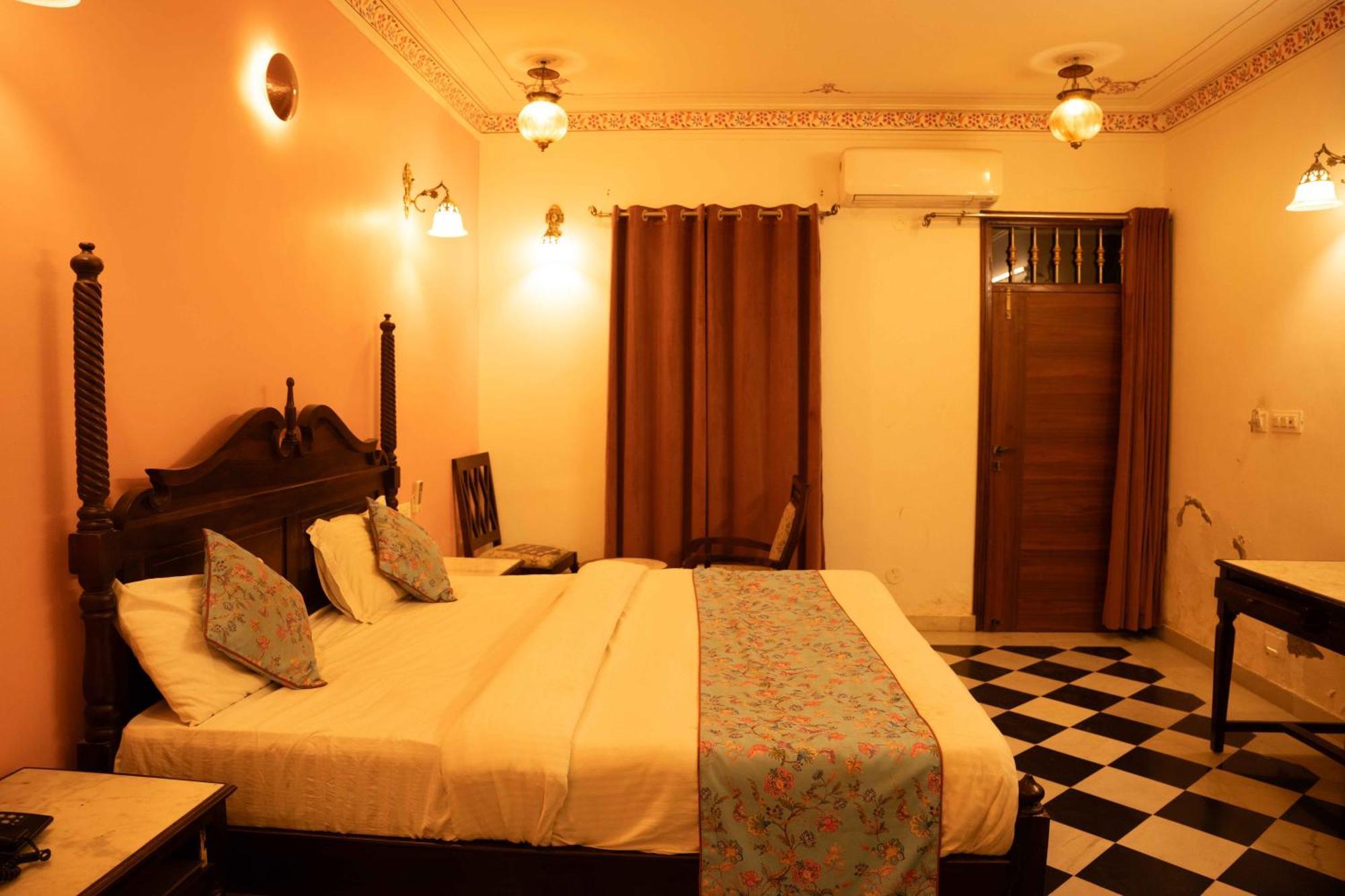Hotel Karohi Villa Ουνταϊπούρ Εξωτερικό φωτογραφία