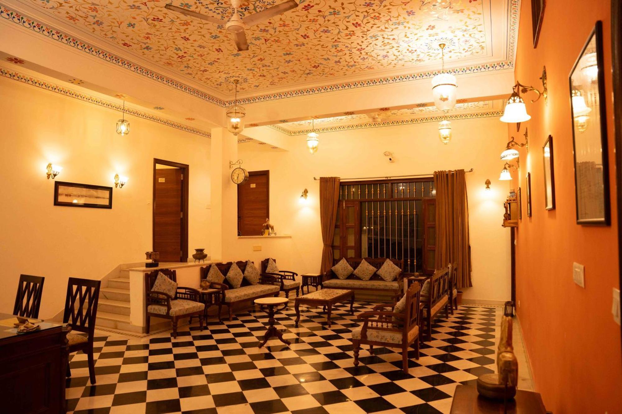 Hotel Karohi Villa Ουνταϊπούρ Εξωτερικό φωτογραφία