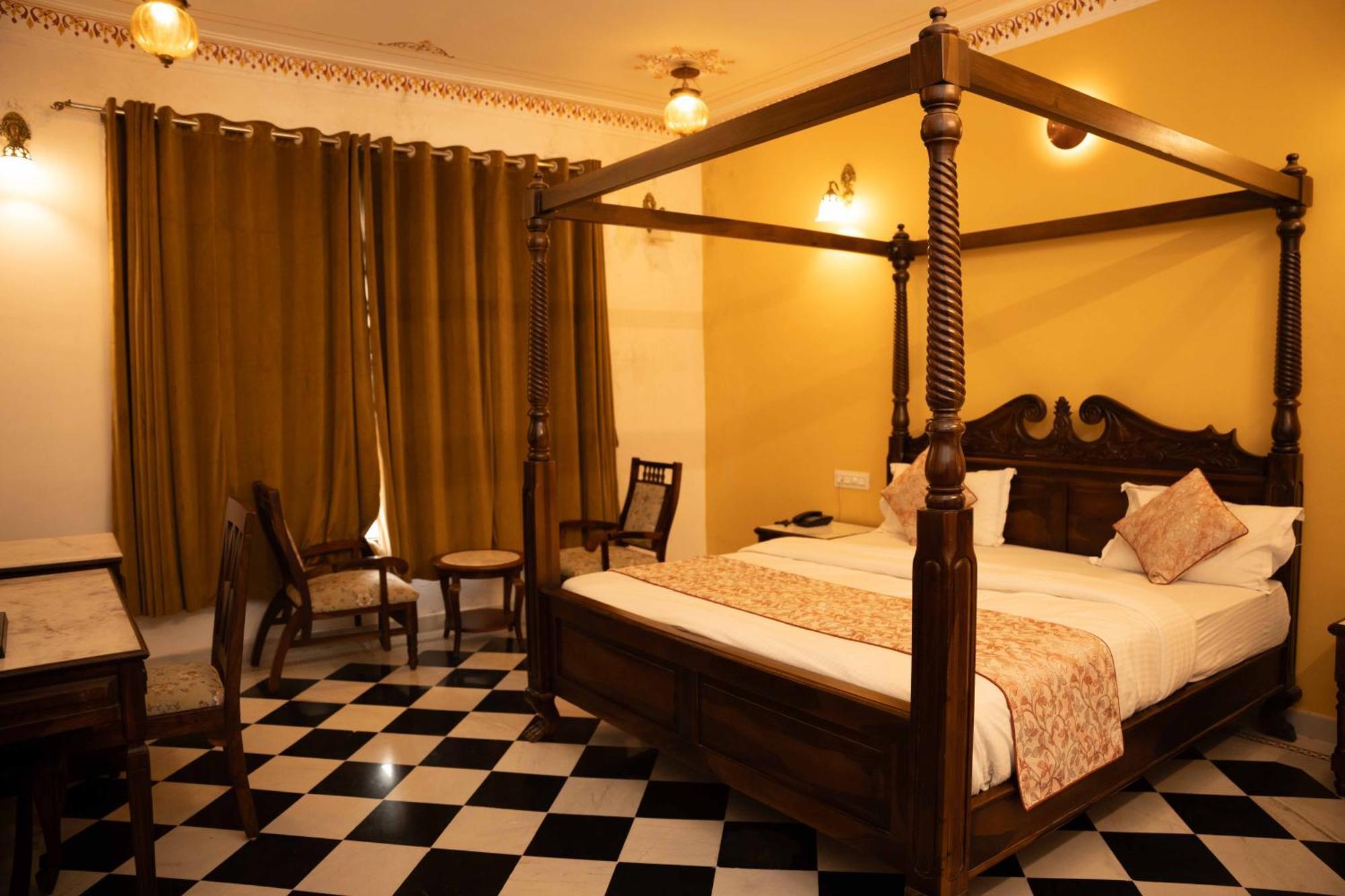 Hotel Karohi Villa Ουνταϊπούρ Εξωτερικό φωτογραφία