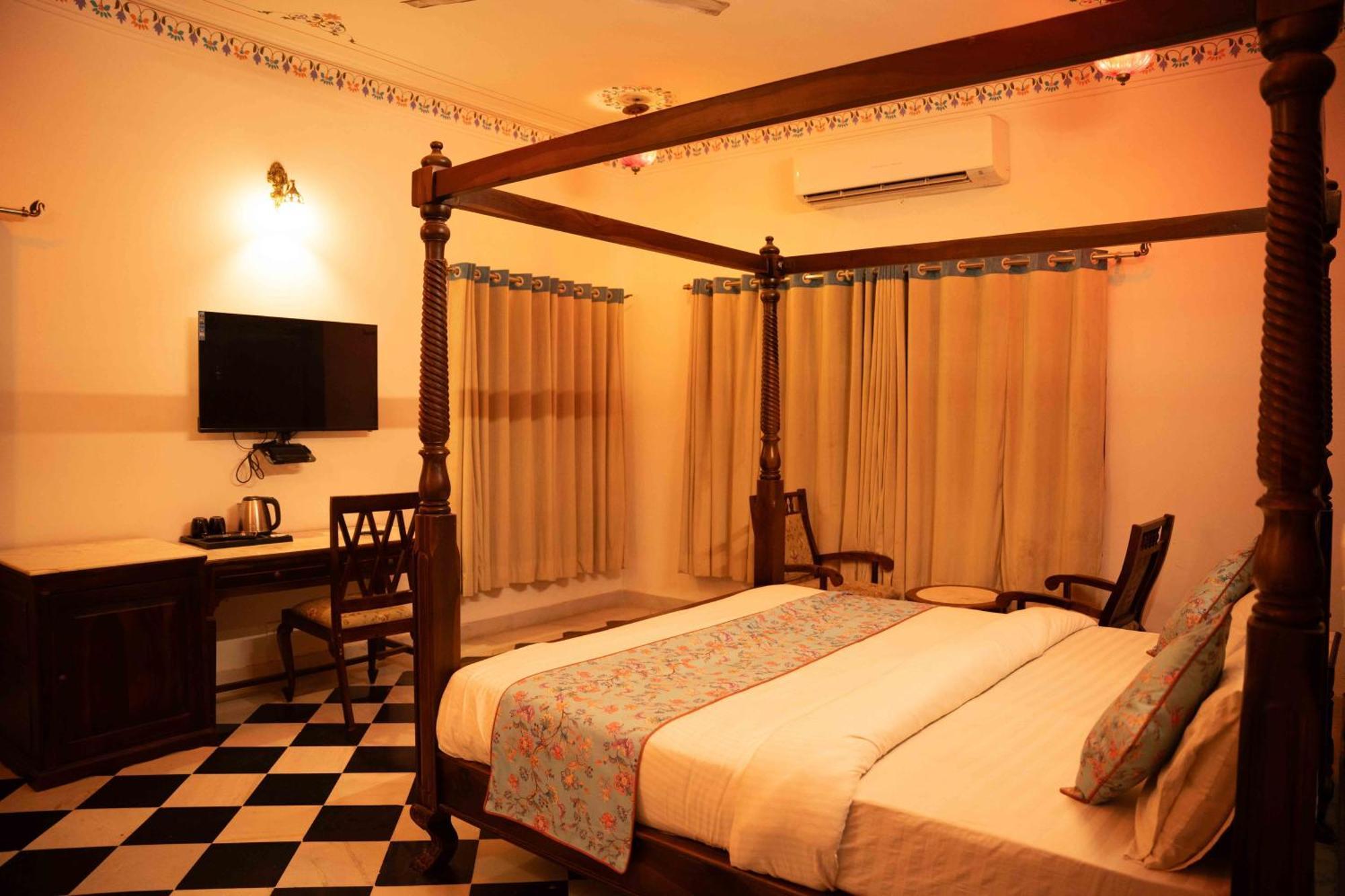 Hotel Karohi Villa Ουνταϊπούρ Εξωτερικό φωτογραφία