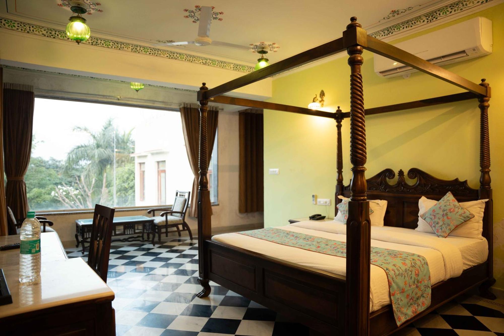 Hotel Karohi Villa Ουνταϊπούρ Εξωτερικό φωτογραφία