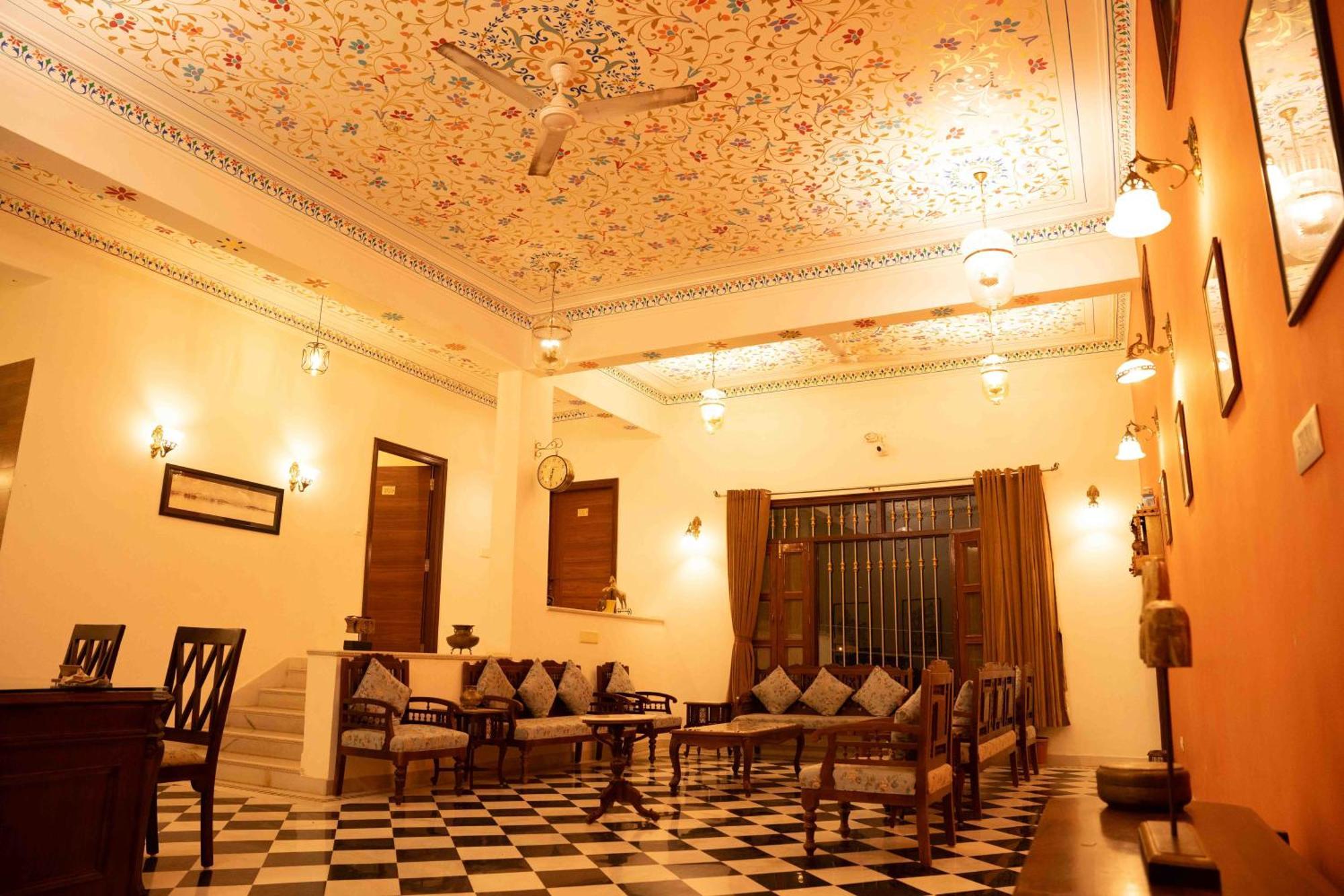 Hotel Karohi Villa Ουνταϊπούρ Εξωτερικό φωτογραφία